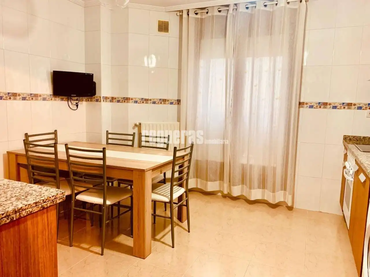 Bedroom of Flat for rent in Avilés  with Heating and Parquet flooring