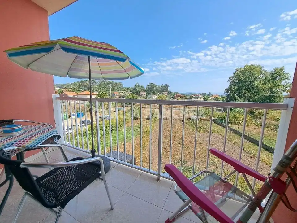 Terrasse von Wohnungen zum Verkauf in Boiro mit Möbliert