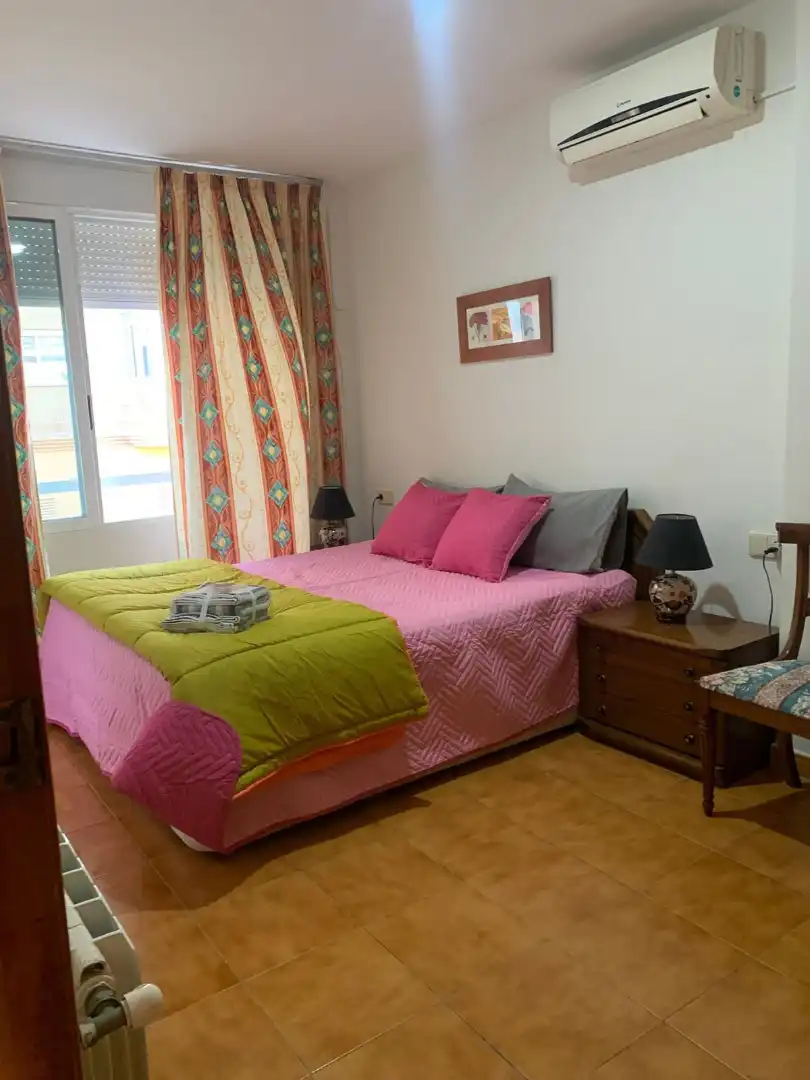 Habitación de Casa o chalet de alquiler en Sagunto / Sagunt con Aire acondicionado, Calefacción y Jardín privado