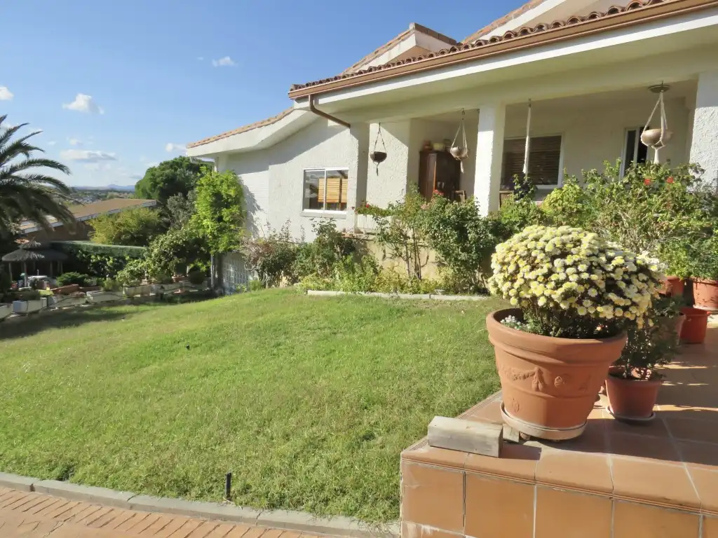 Garden of Houses for sale in Algete