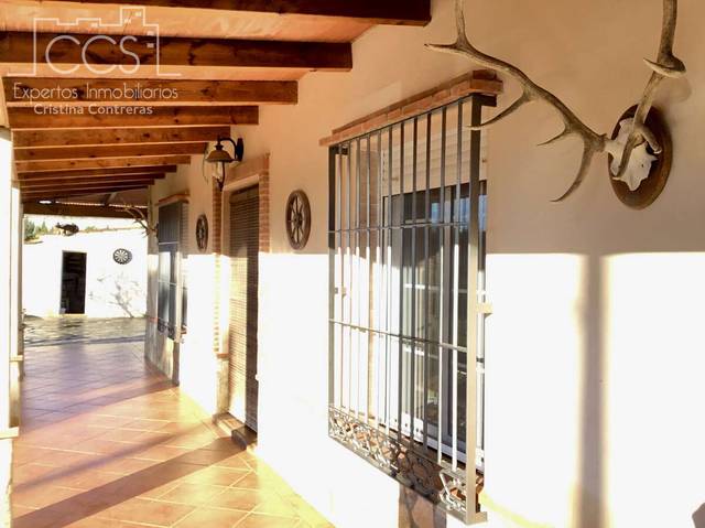 Casa-chalet en Venta en Tiro de Línea