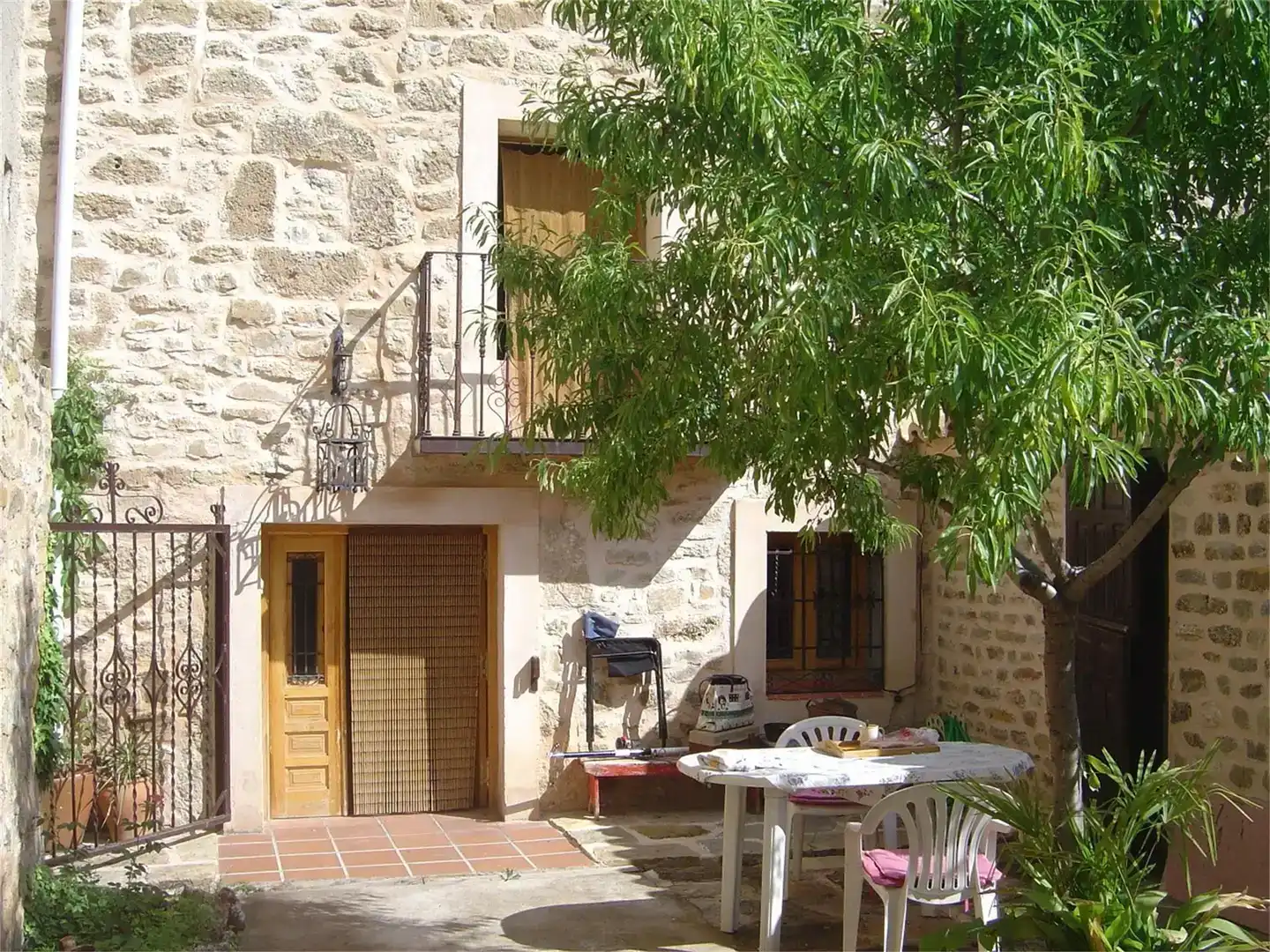 Terrassa de Finca rústica en venda en Sienes amb Balcó