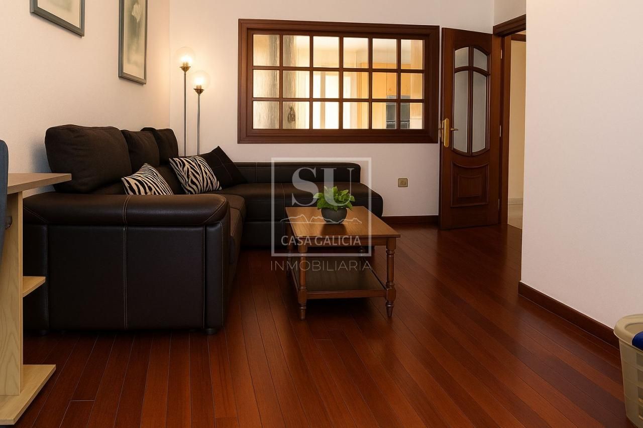 Sala d'estar de Pis en venda en Baiona amb Calefacció i Moblat