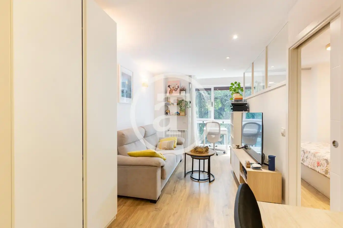 Living room of Flat for rent in Madrid  with Air Conditioner, Heating and Furnished