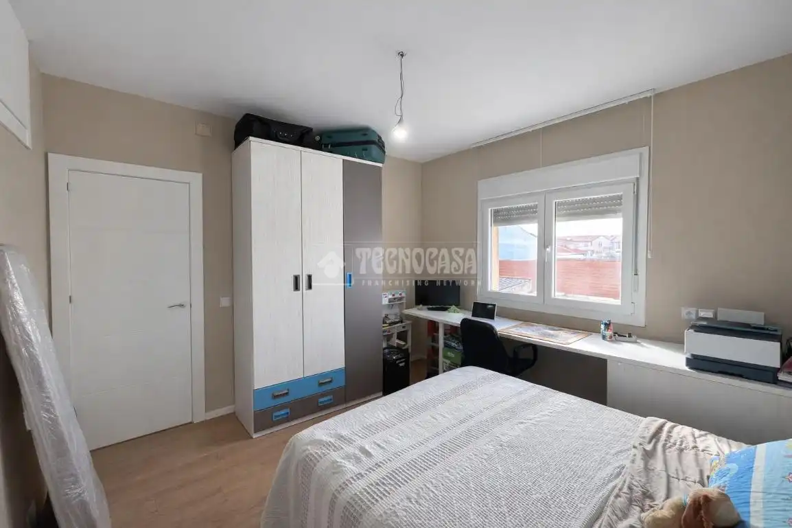 Bedroom of Detached homes for sale in Añover de Tajo  with Air Conditioner and Storage room