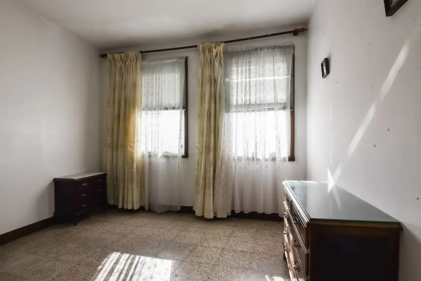 Dormitori de Casa o xalet en venda en A Coruña Capital  amb Jardí privat, Traster i Alarma