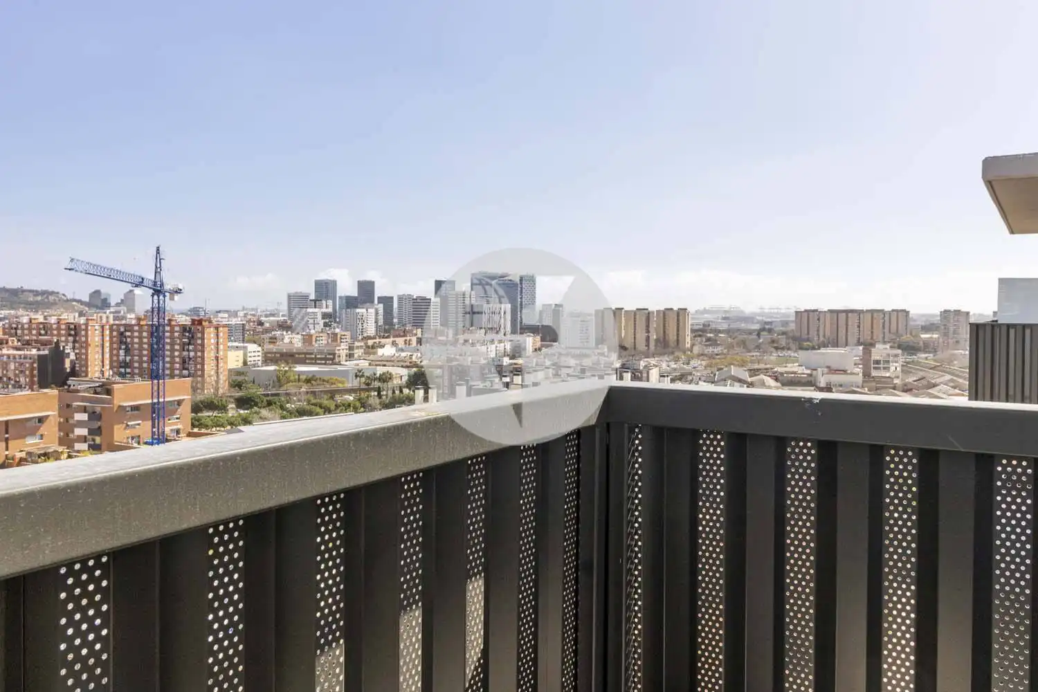Vista exterior de Piso de alquiler en L'Hospitalet de Llobregat con Aire acondicionado, Calefacción y Terraza