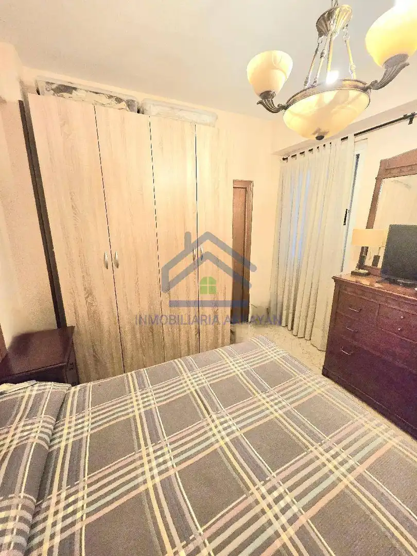 Bedroom of Flat for sale in Granada  with Air Conditioner