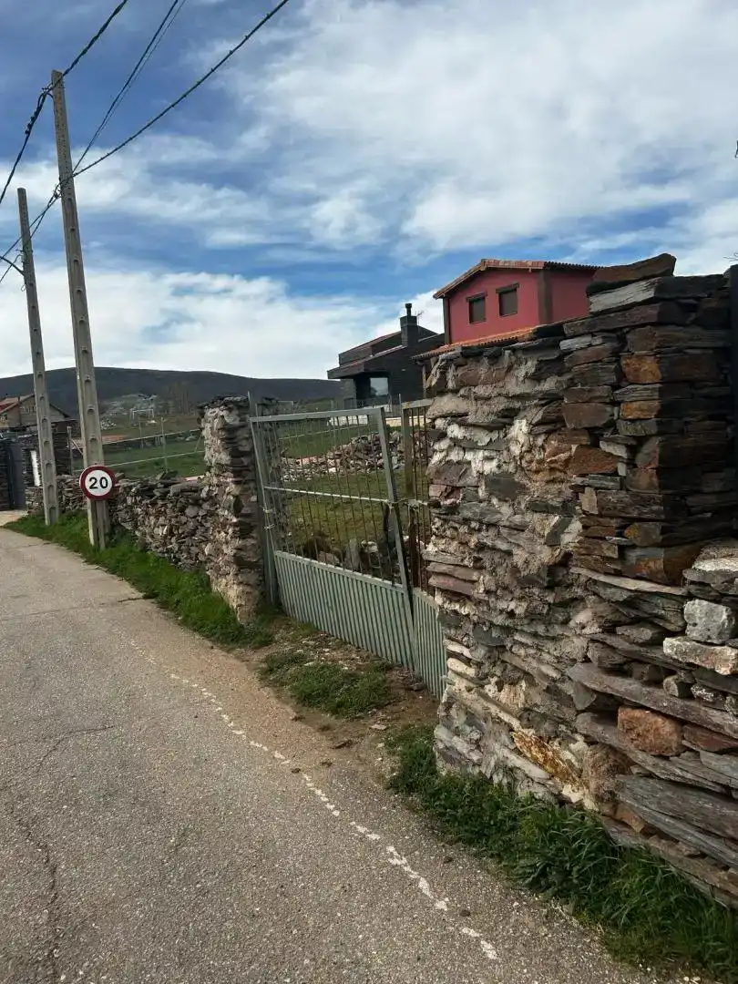Residencial en venda en Cantalojas