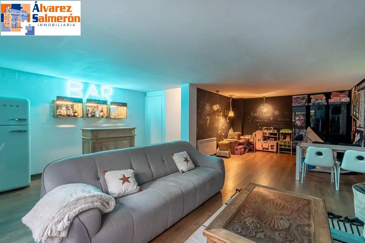 Detached homes for sale in Granada
