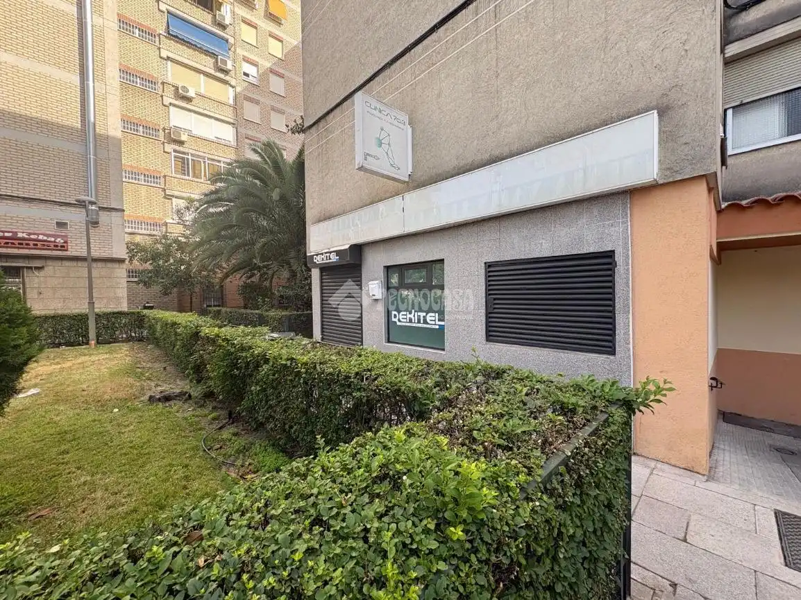 Vista exterior de Local de alquiler en Móstoles