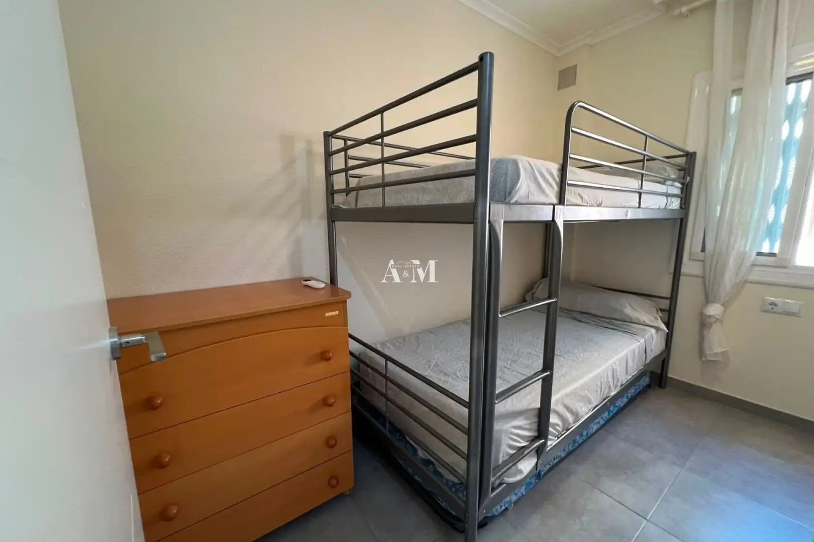 Schlafzimmer von Einfamilien-Reihenhaus zur Miete in Santa Pola mit Klimaanlage, Heizung und Privatgarten