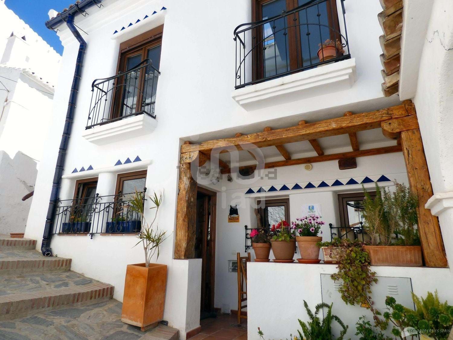 Exterior view of Single-family semi-detached for sale in Canillas de Aceituno  with Air Conditioner, Heating and Terrace