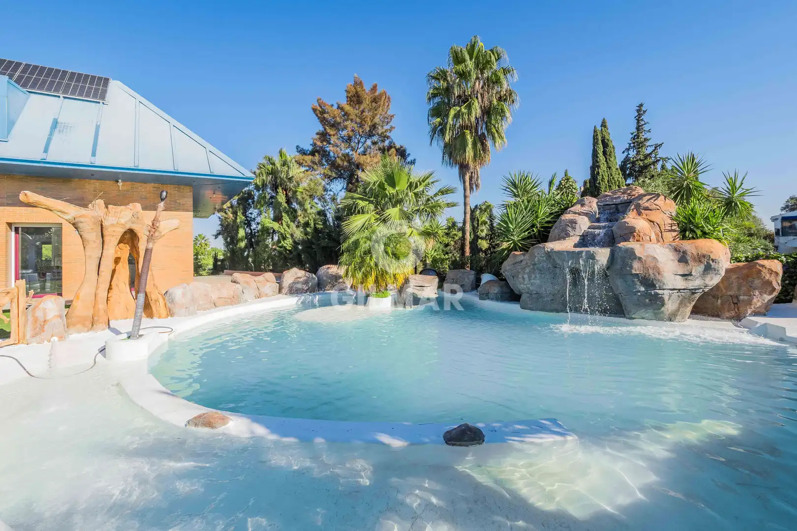 Piscina de Casa o xalet en venda en Alcalá de Guadaira amb Calefacció, Jardí privat i Piscina