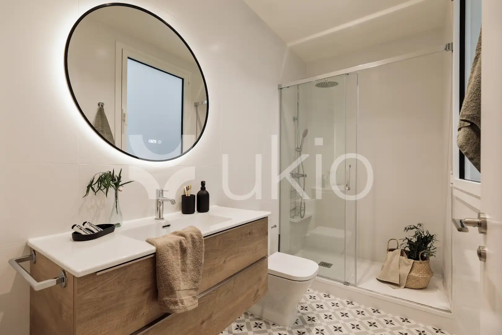 Bathroom of Apartments for rent in Barcelona  with Air Conditioner, Heating and Furnished
