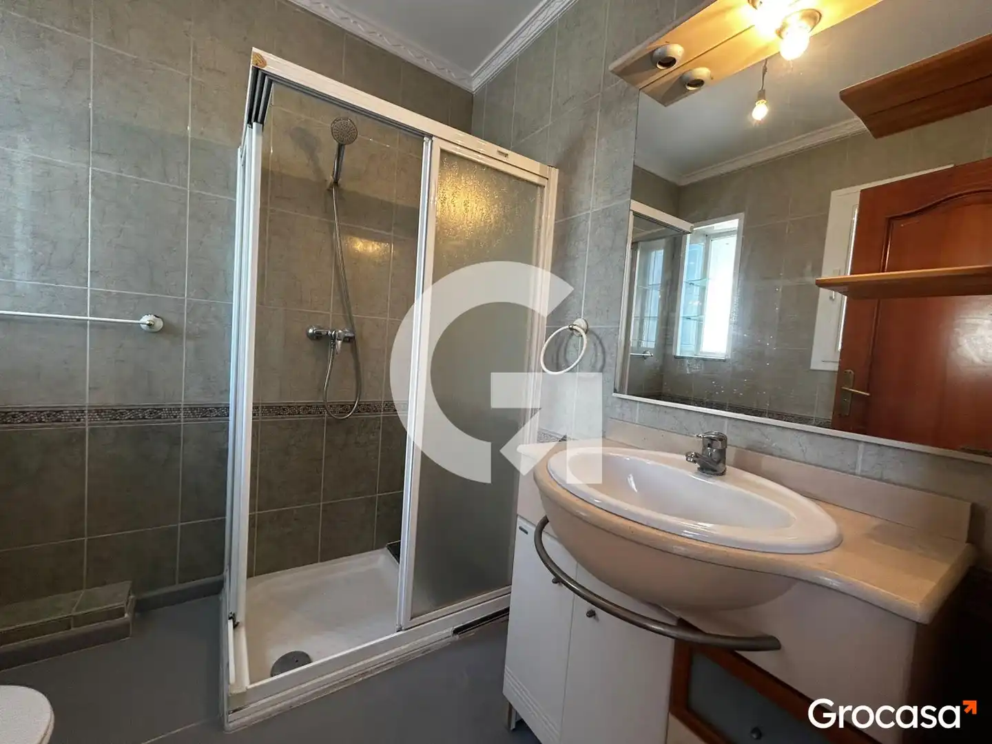 Bathroom of Flat for sale in Mataró  with Air Conditioner, Terrace and Storage room