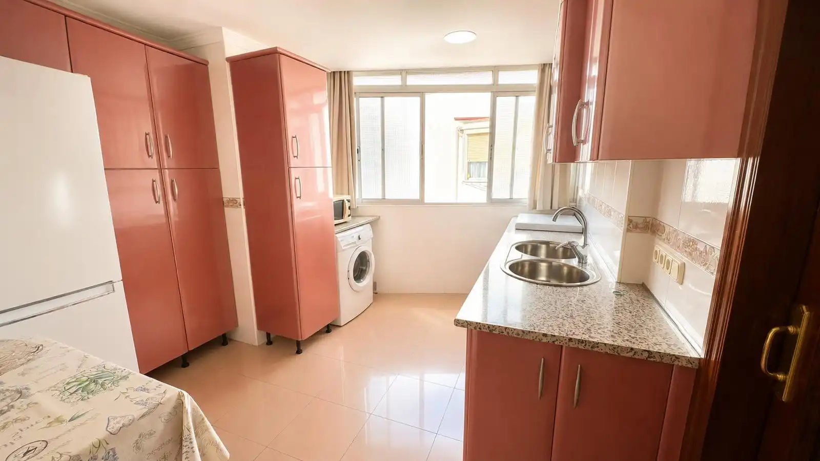 Cocina de Piso en venta en Málaga con Aire acondicionado y Terraza