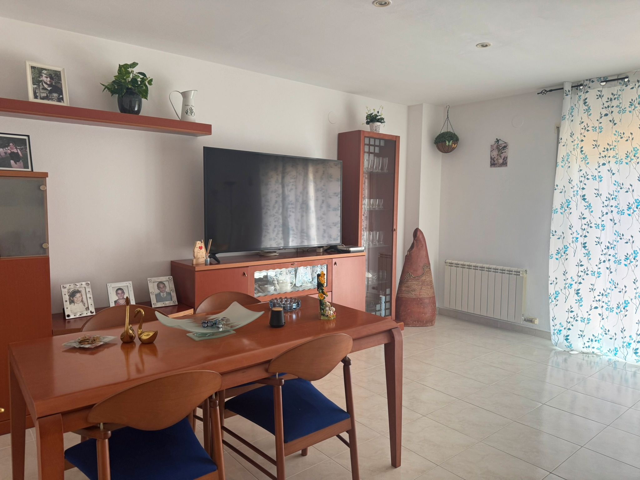 Living room of Single-family semi-detached for sale in Guissona  with Heating, Private garden and Swimming Pool