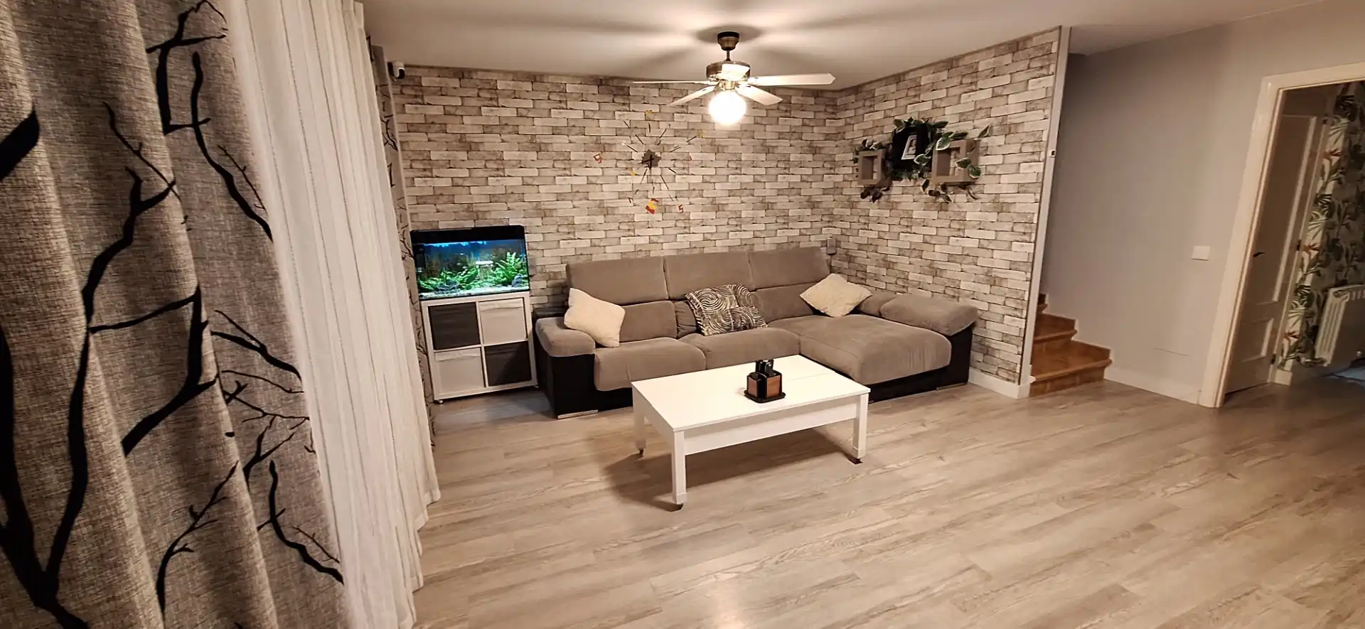 Sala d'estar de Casa o xalet en venda en Pedrezuela amb Aire condicionat