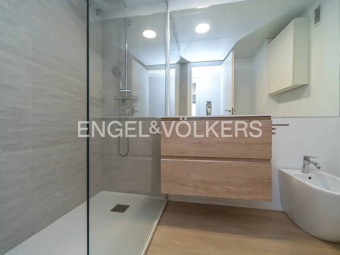 Bathroom of Attic for rent in Alicante / Alacant  with Air Conditioner, Heating and Terrace