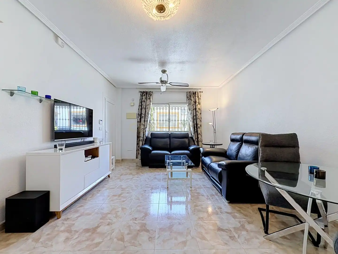 Sala d'estar de Apartament en venda en Orihuela amb Aire condicionat, Traster i Forn