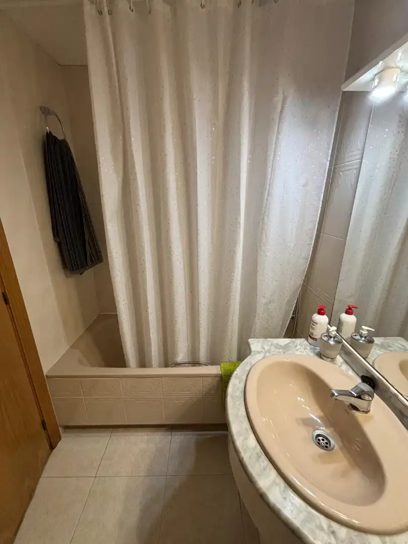 Baño de Casa adosada en venta en Vandellòs i l'Hospitalet de l'Infant con Aire acondicionado, Jardín privado y Terraza