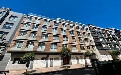 Vista exterior de Apartament en venda en Vigo  amb Calefacció, Parquet i Traster