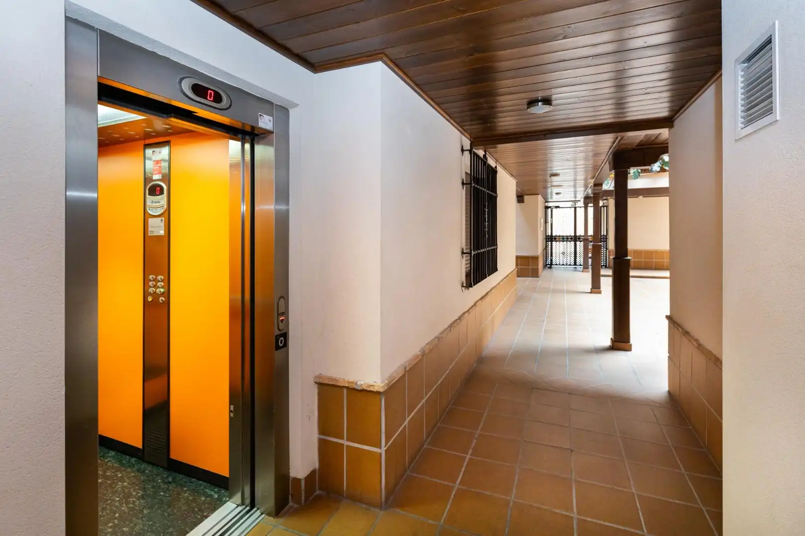 Ático con ascensor en venta en Calle TROCHA, imagen 10