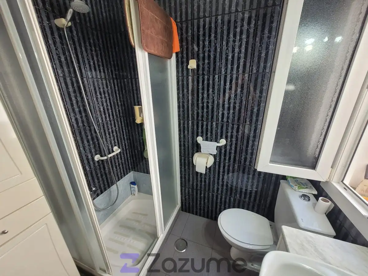 Bathroom of Flat for rent in Segovia  with Heating, Parquet flooring and Furnished