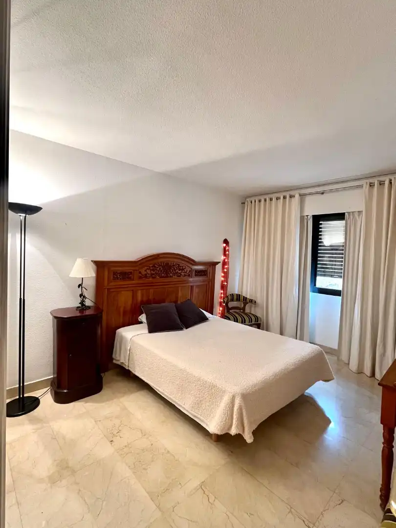 Dormitori de Apartament de lloguer en  Palma de Mallorca amb Aire condicionat, Terrassa i Moblat