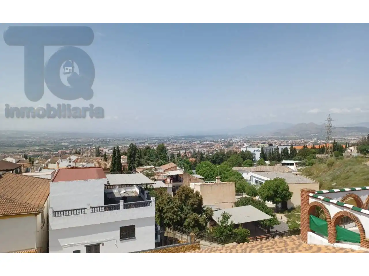 Vista exterior de Casa o xalet en venda en Granada amb Jardí privat i Terrassa