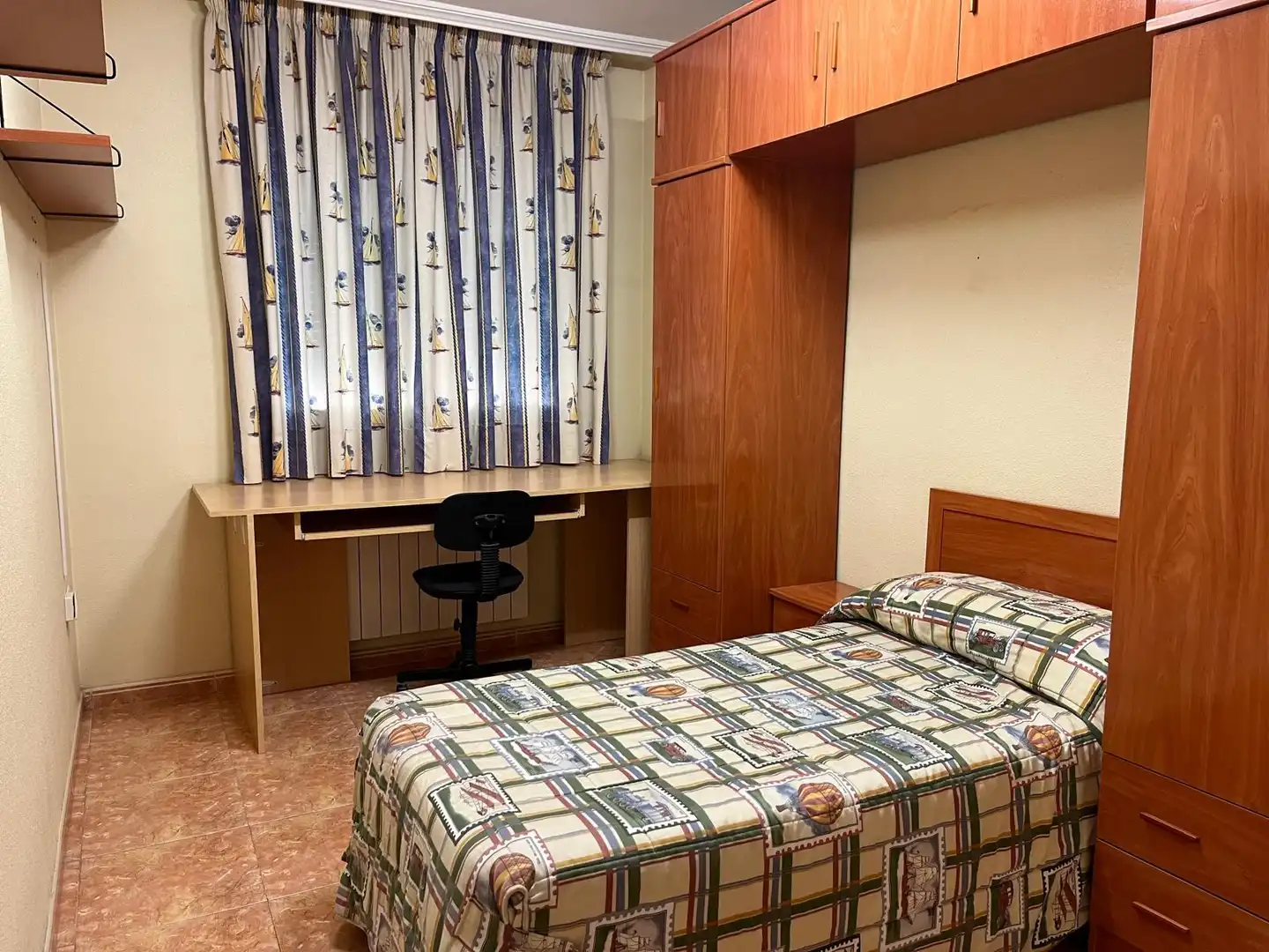 Habitación de Piso en venta en Almansa con Calefacción, Trastero y Amueblado