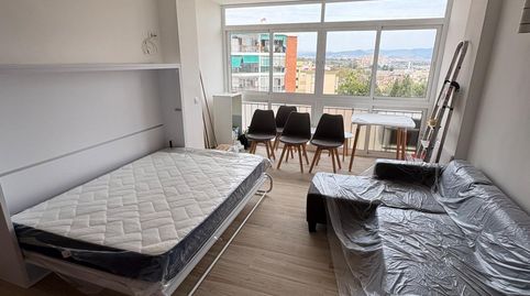 Foto 3 de Estudio de alquiler en Manantiales - Estación de Autobuses, Torremolinos