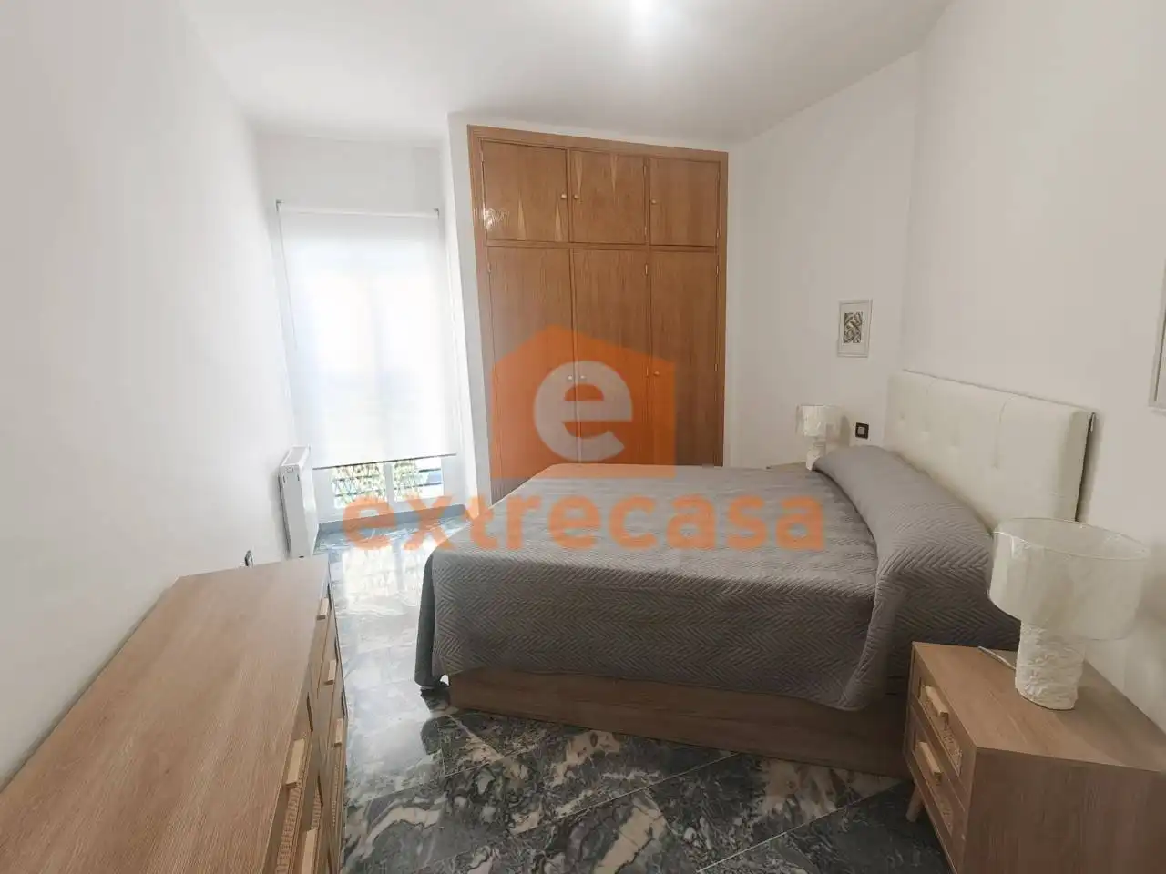 Dormitori de Apartament de lloguer en Badajoz amb Aire condicionat, Calefacció i Moblat