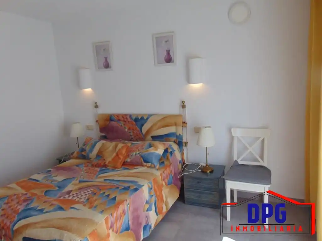 Habitación de Dúplex en venta en Garrucha con Aire acondicionado, Terraza y Amueblado
