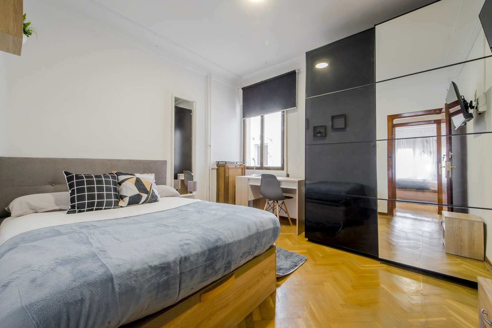 Bedroom of Flat to share in  Madrid Capital  with Terrace