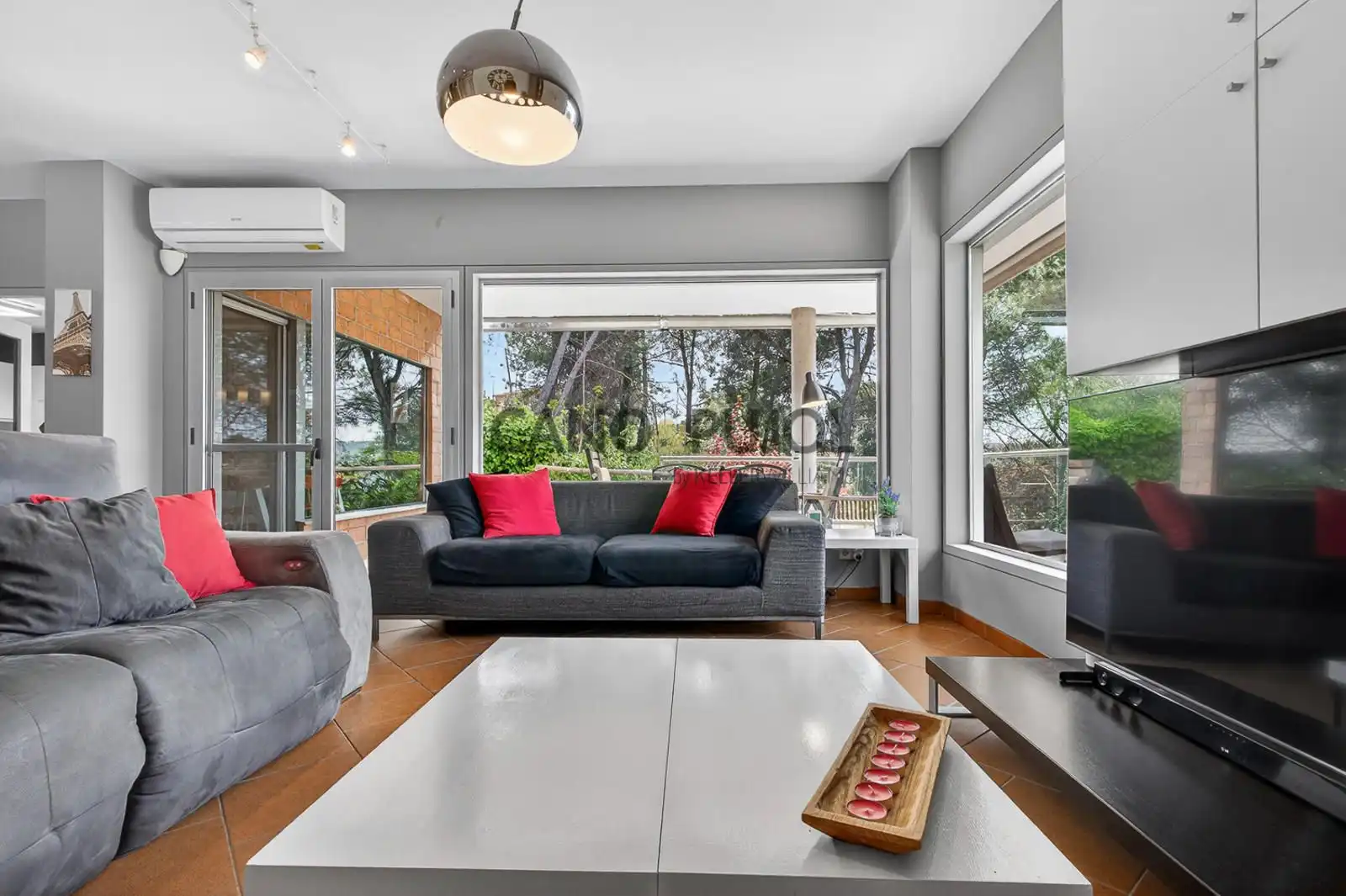 Living room of Houses for sale in Terrassa  with Air Conditioner, Heating and Terrace