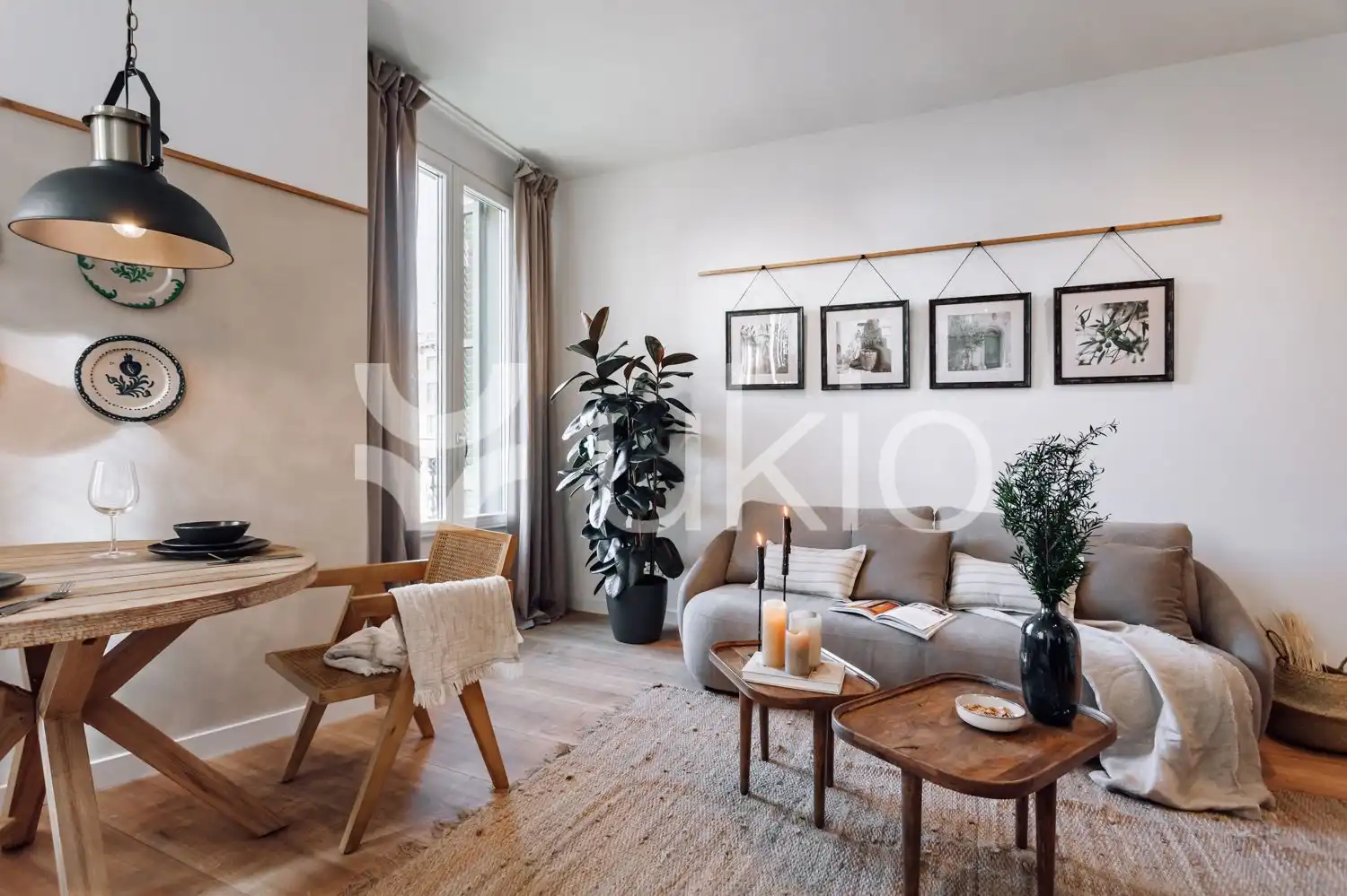 Sala de estar de Apartamento de alquiler en Barcelona con Aire acondicionado, Calefacción y Amueblado