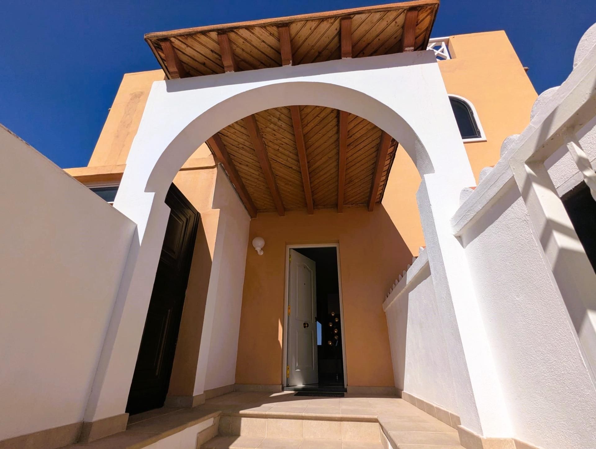 House or chalet for sale in Adeje  with Air Conditioner, Private garden and Terrace
