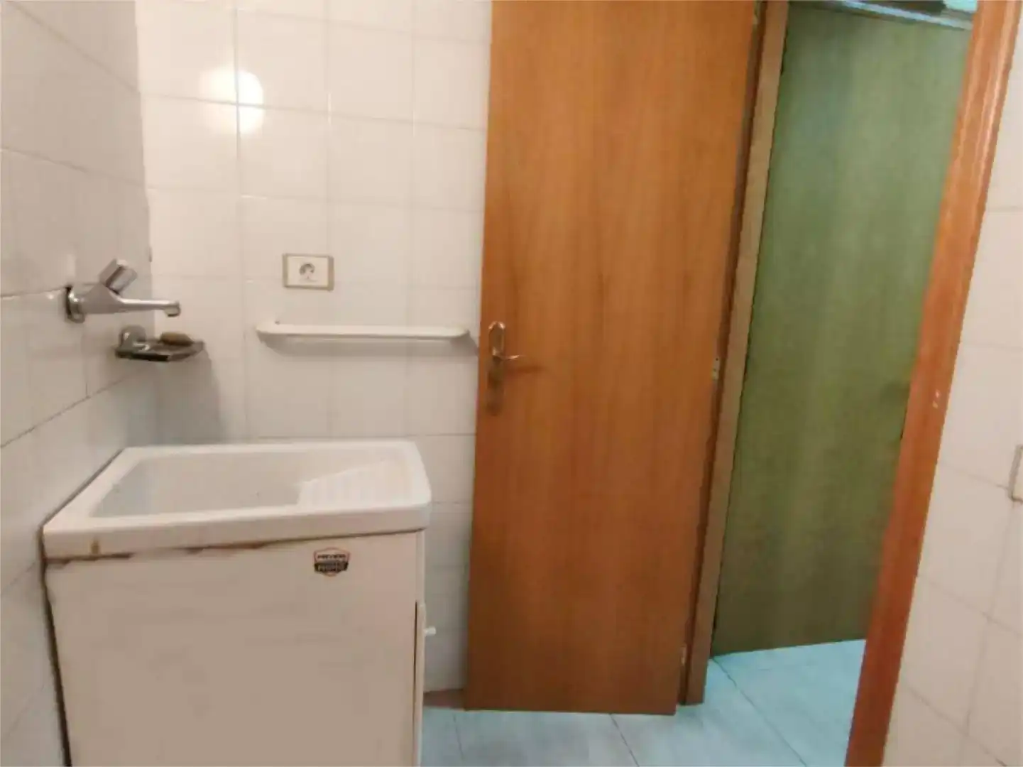 Bany de Local de lloguer en Vila-real amb Aire condicionat