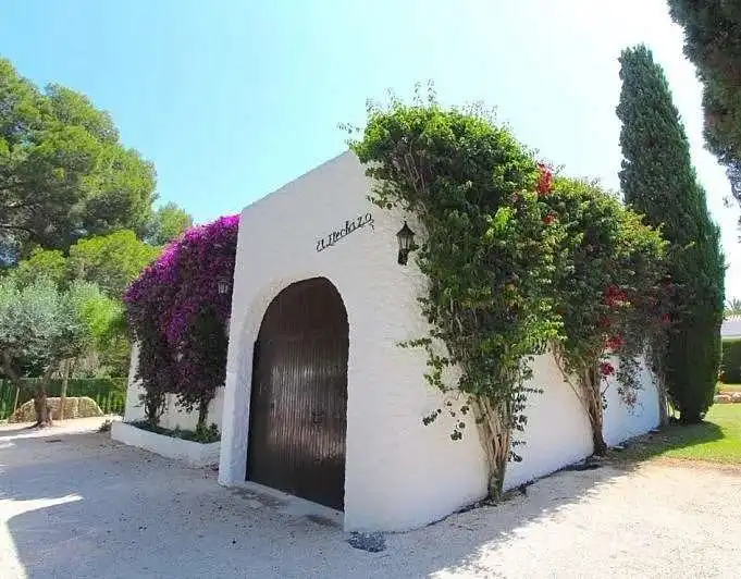 Außenansicht von Haus oder Chalet zur Miete in Dénia mit Klimaanlage, Heizung und Privatgarten