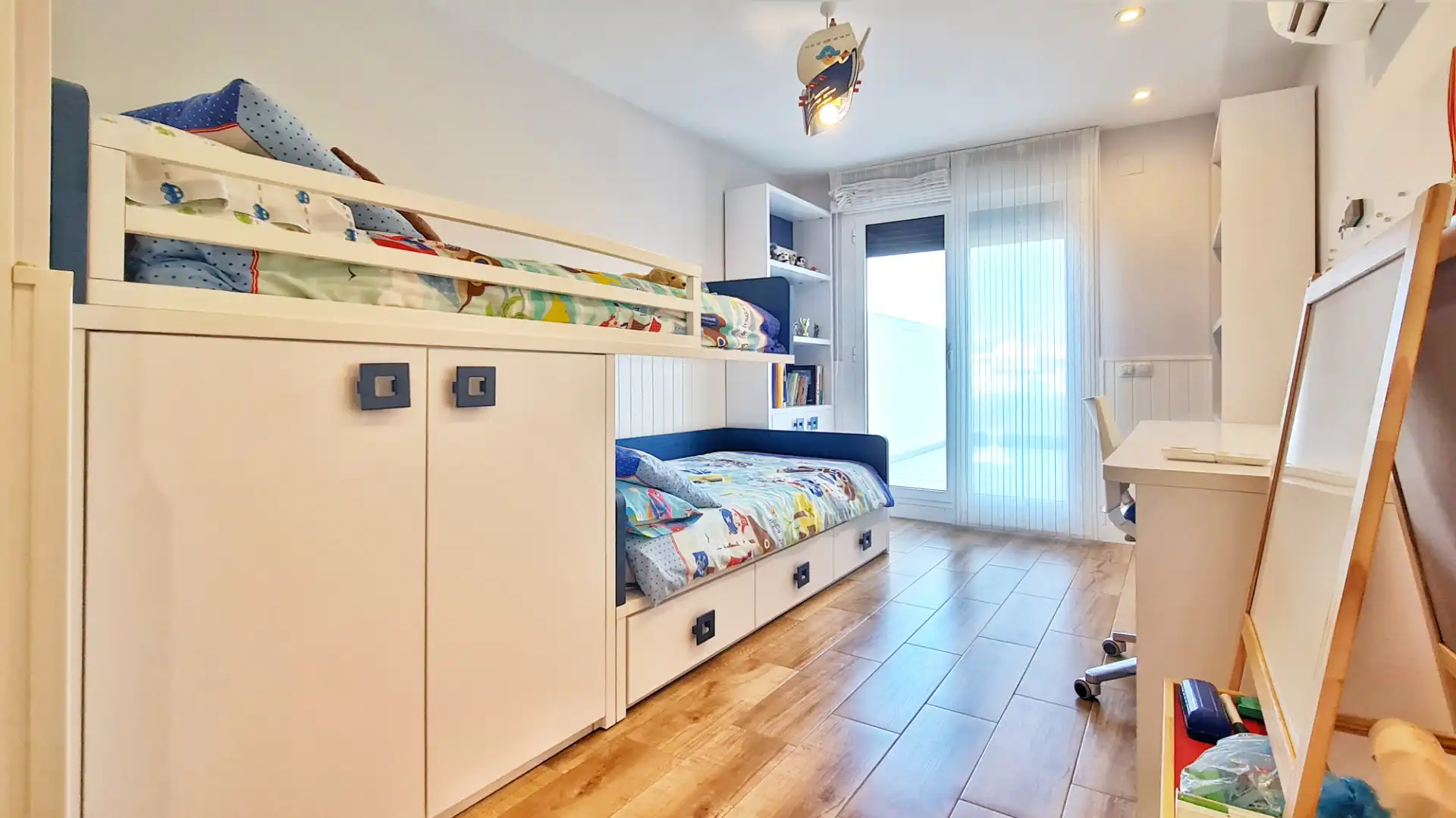 Detached homes for rent in Calle de la Navallera, Centro Comercial - Hospital
