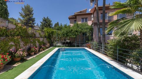 ESPECTACULAR CASA CON PISCINA EN LAS GABIAS