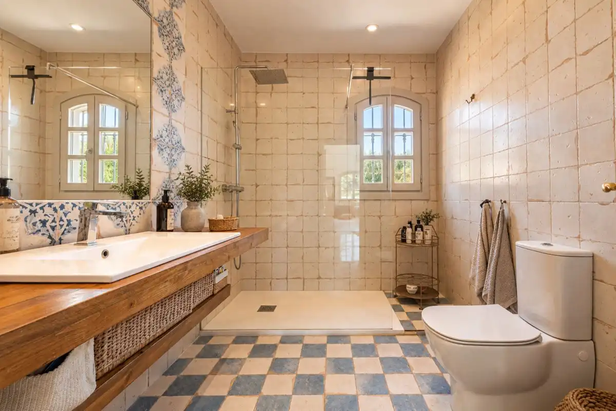 Bathroom of Houses for sale in Marbella Centro