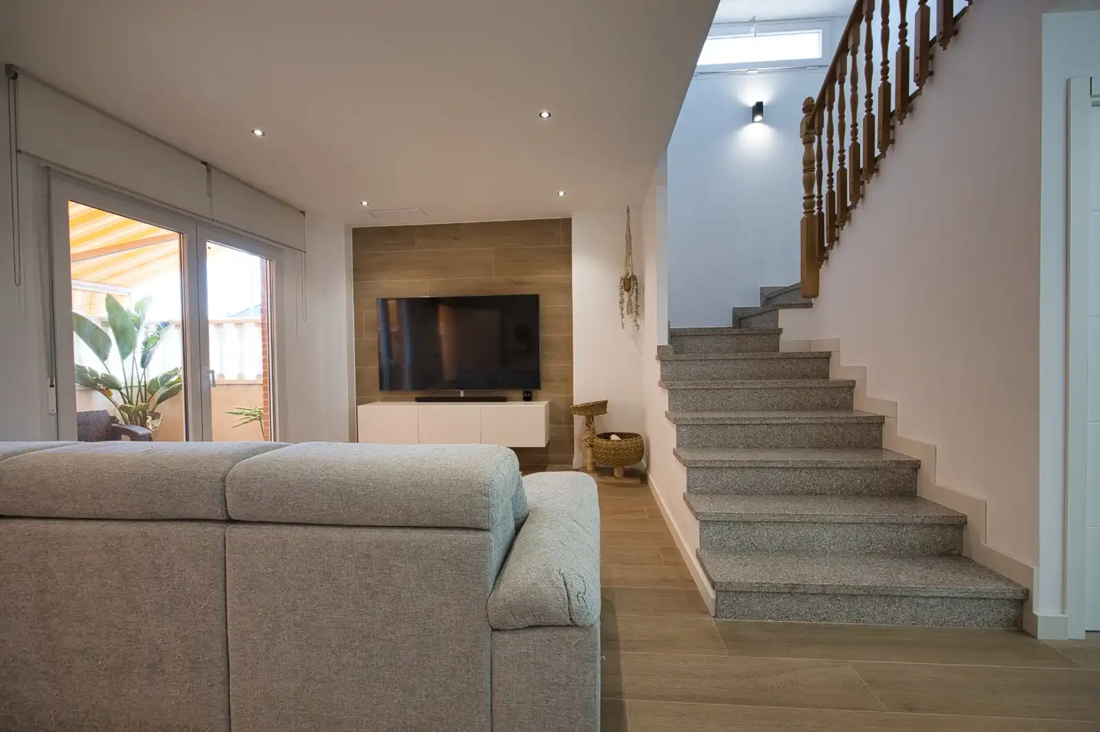 Sala d'estar de Dúplex en venda en Santa Pola amb Aire condicionat, Terrassa i Moblat