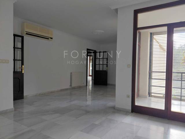 Piso en Venta en Camino Santa Paula en Limonar