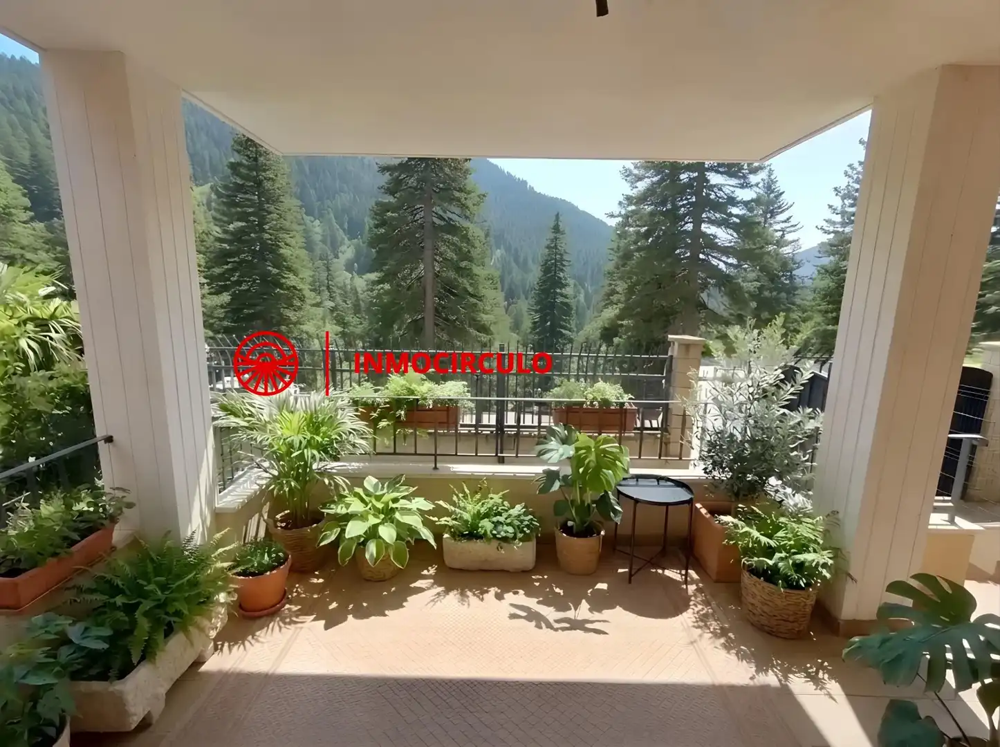Detached house with terrace for sale in Illera