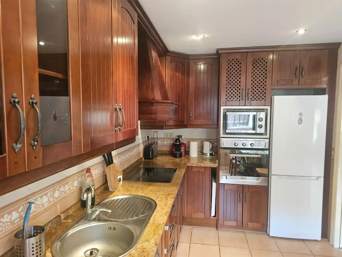 Cocina de Piso en venta en Marbella con Aire acondicionado, Jardín privado y Amueblado