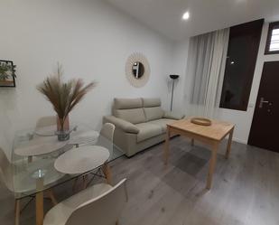 Sala d'estar de Apartament de lloguer en  Córdoba Capital amb Aire condicionat, Calefacció i Parquet