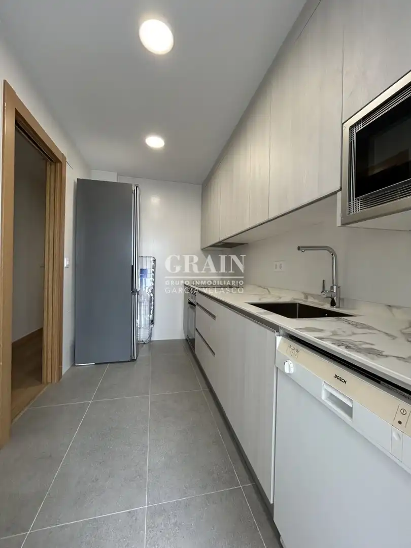 Cuina de Apartament de lloguer en Albacete amb Aire condicionat, Calefacció i Balcó